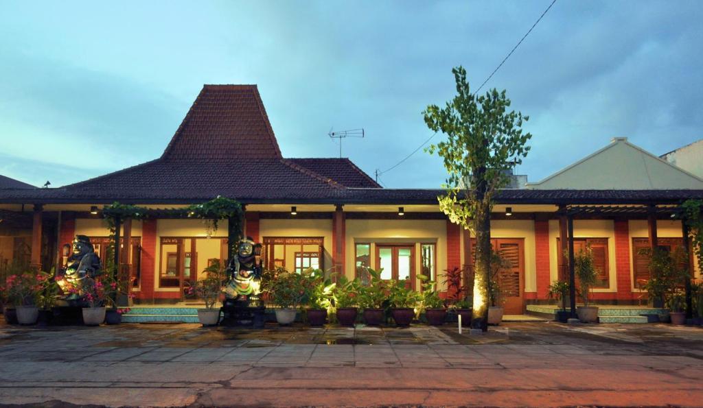 Maharani Guest House Jogyakarta Zewnętrze zdjęcie